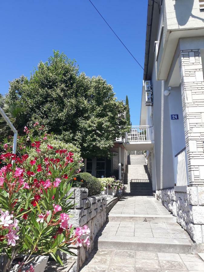 Apartman Mila Dramalj Exterior foto